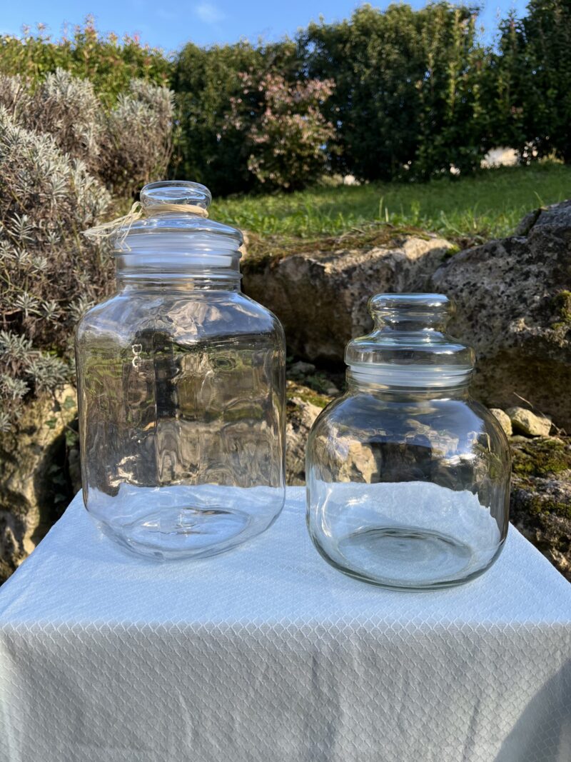 bonbonnière
